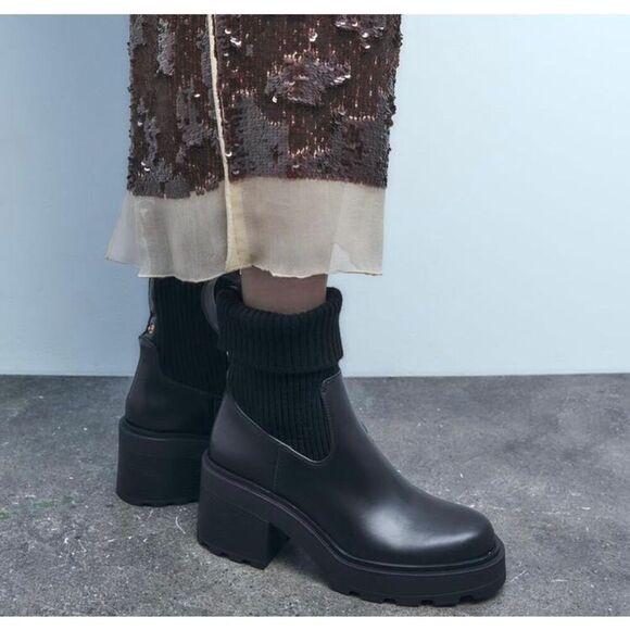 Zara Women’s Black Ribbed Sock Ankle Boots With Track Sole - Picture 1 of 13